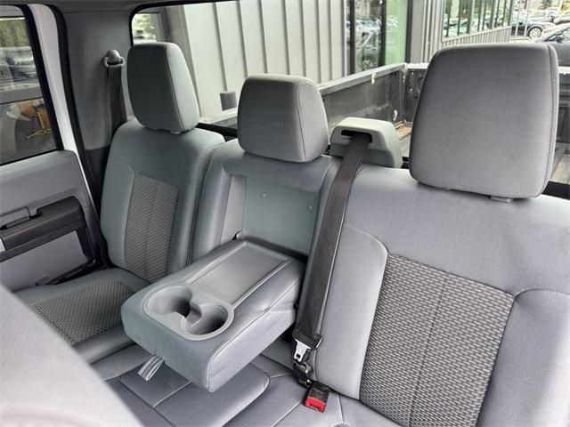 Photo of 2015 Oxford White Ford F-350