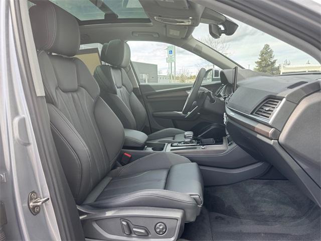 Photo of 2025 Florett Silver Metallic Audi Q5
