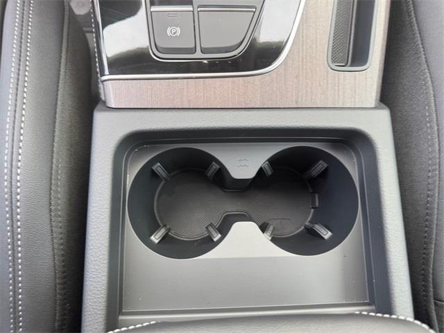 Photo of 2025 Florett Silver Metallic Audi Q5