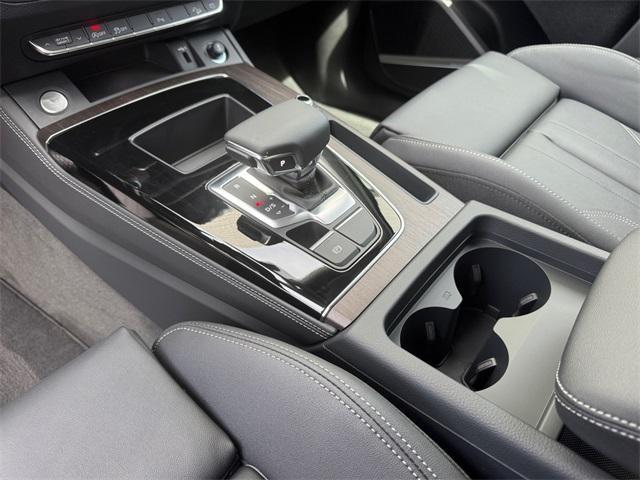 Photo of 2025 Florett Silver Metallic Audi Q5