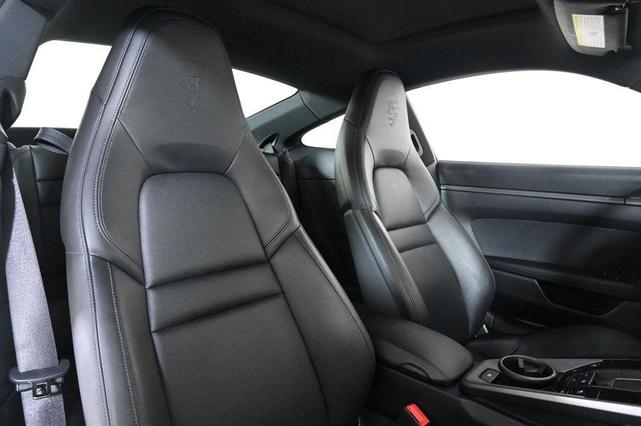 Photo of 2020 White Porsche 911
