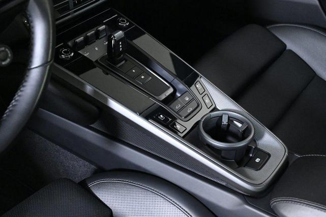 Photo of 2020 White Porsche 911