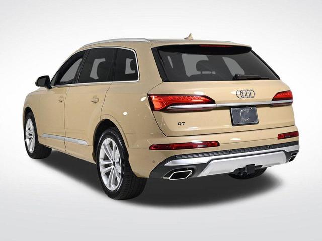 Photo of 2025 Sakhir Gold Metallic Audi Q7