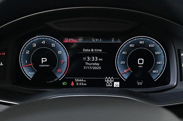 Photo of 2025 Mythos Black Metallic Audi Q7