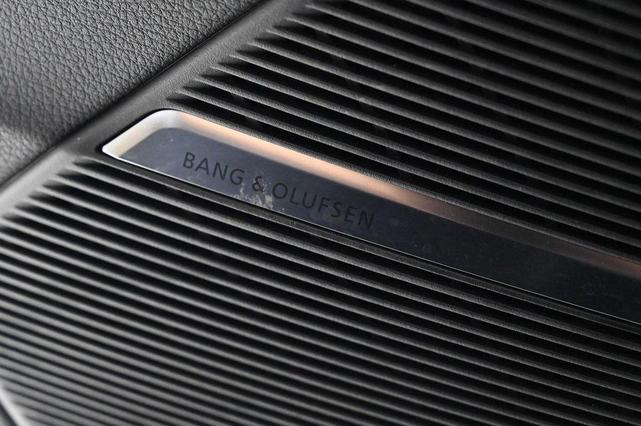 Photo of 2025 Mythos Black Metallic Audi Q7