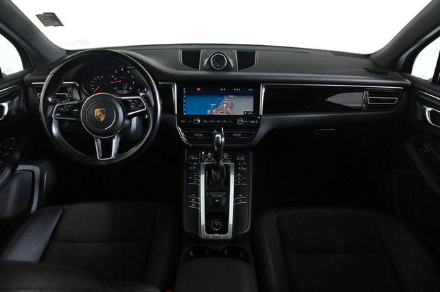 Photo of 2019 Blue Porsche Macan