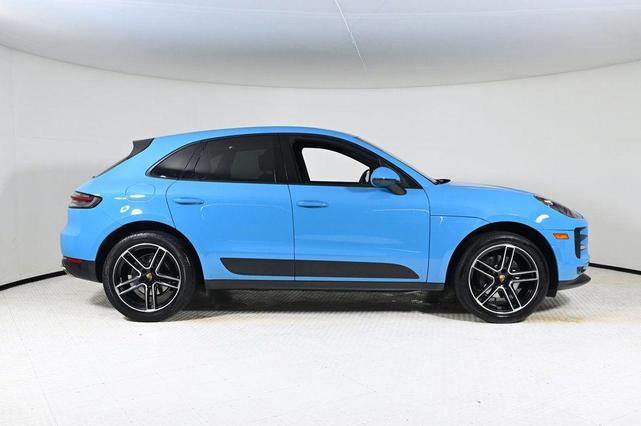 Photo of 2019 Blue Porsche Macan
