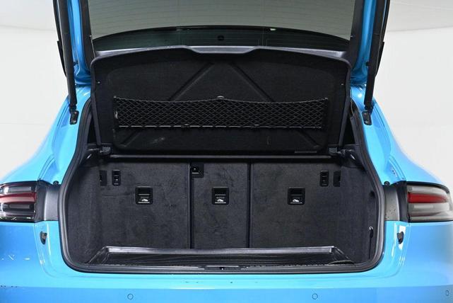 Photo of 2019 Blue Porsche Macan