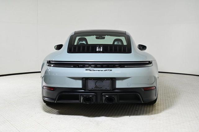 Photo of 2025 Green Porsche 911