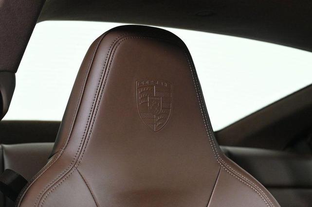 Photo of 2025 Green Porsche 911