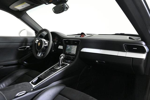 Photo of 2014 White Porsche 911