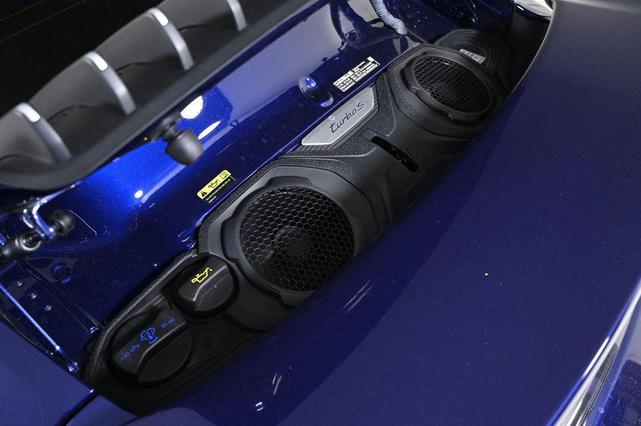 Photo of 2022 Gentian Blue Metallic Porsche 911