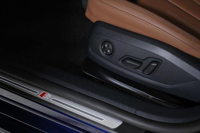 Photo of 2025 Navarra Blue Metallic Audi A5 Sportback