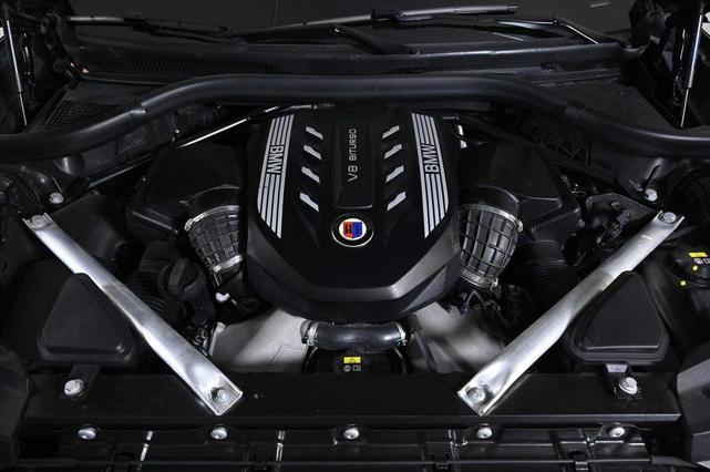 Photo of 2021 Black Sapphire Metallic BMW X7