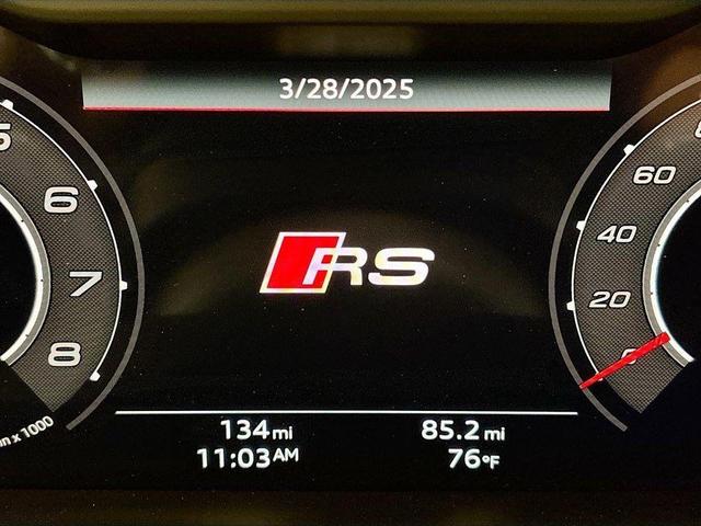 Photo of 2025 Glacier White Metallic Audi RS Q8