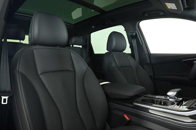 Photo of 2025 Glacier White Metallic Audi Q7