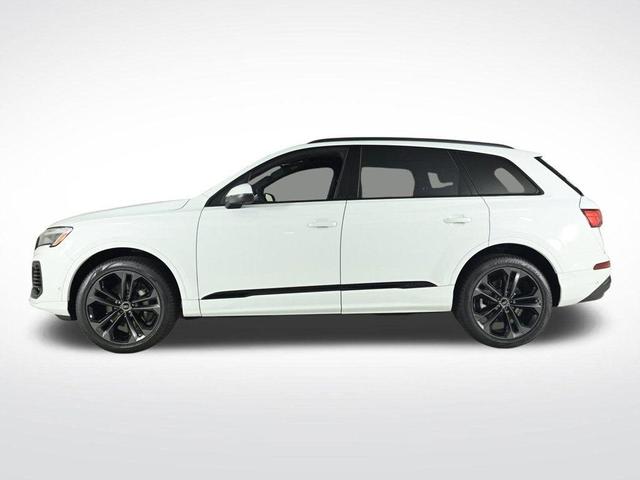 Photo of 2025 Glacier White Metallic Audi Q7