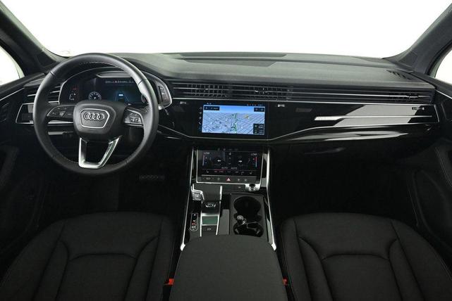 Photo of 2025 Glacier White Metallic Audi Q7