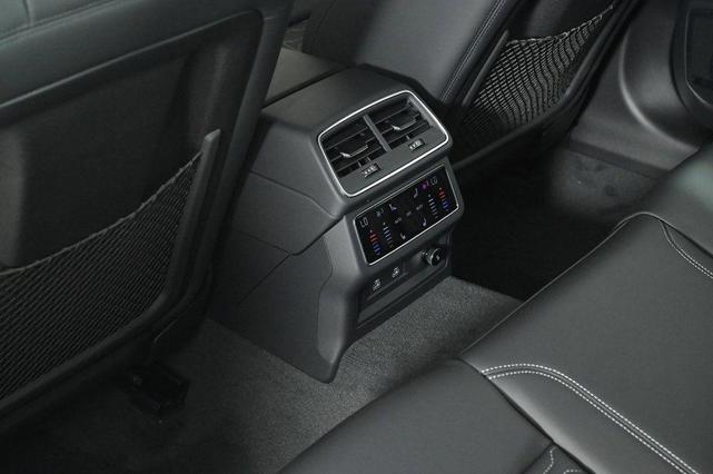 Photo of 2025 Sebring Black Crystal Effect Audi RS 7