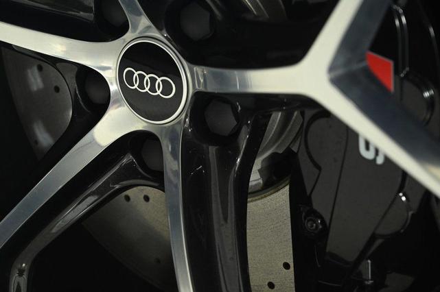 Photo of 2025 Sebring Black Crystal Effect Audi RS 7