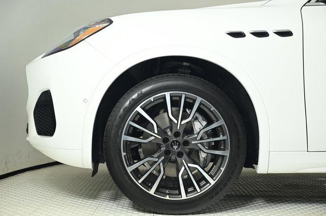 Photo of 2025 Bianco Maserati Grecale