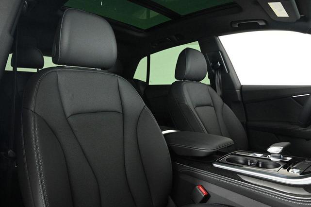 Photo of 2025 Waitomo Blue Metallic Audi Q8