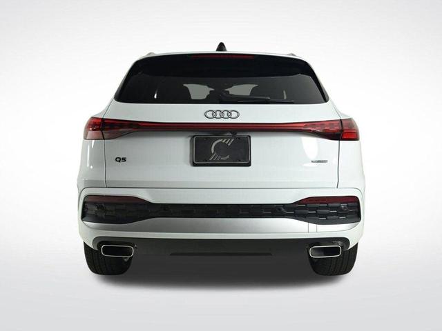 Photo of 2025 Glacier White Metallic Audi Q5