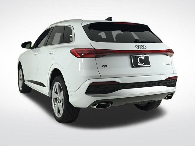 Photo of 2025 Glacier White Metallic Audi Q5