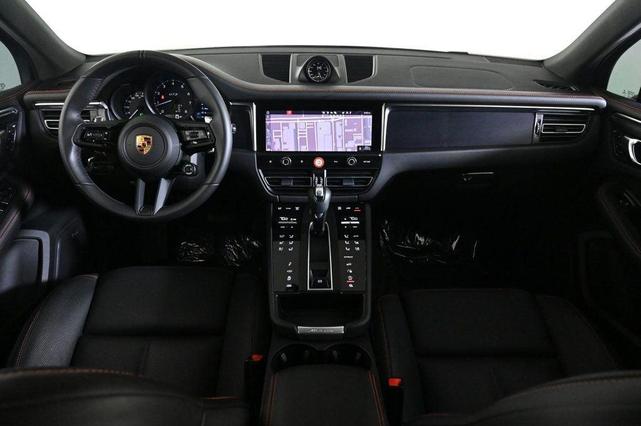 Photo of 2022 Papaya Metallic Porsche Macan