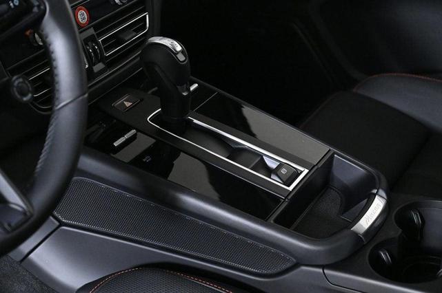 Photo of 2022 Papaya Metallic Porsche Macan