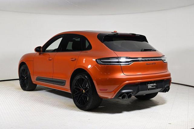 Photo of 2022 Papaya Metallic Porsche Macan
