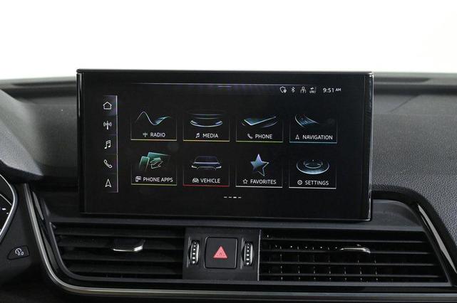 Photo of 2024 Mythos Black Metallic Audi Q5