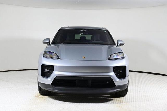 Photo of 2025 Dolomite Silver Metallic Porsche Macan