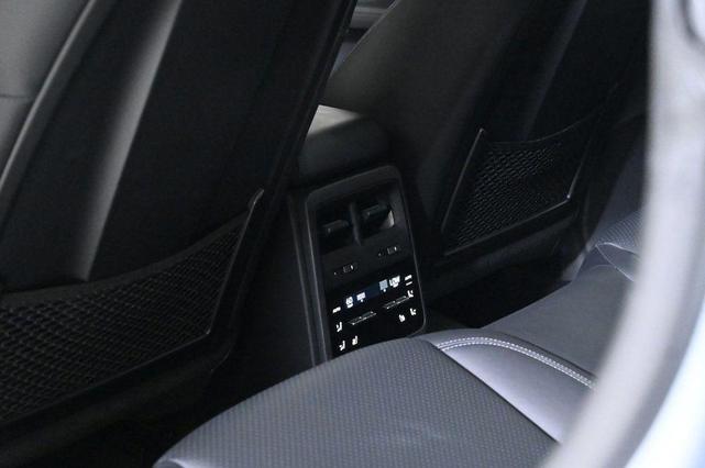 Photo of 2025 Dolomite Silver Metallic Porsche Macan