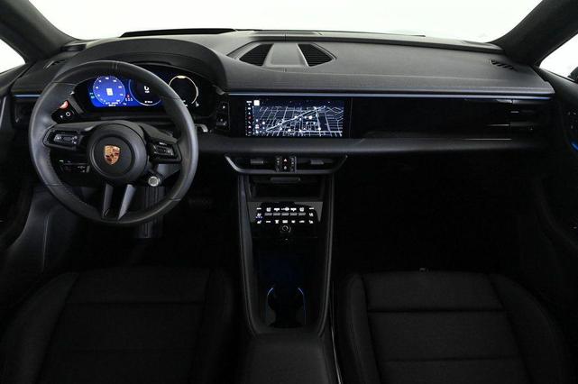 Photo of 2025 Dolomite Silver Metallic Porsche Macan