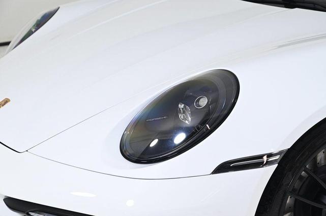 Photo of 2023 White Porsche 911