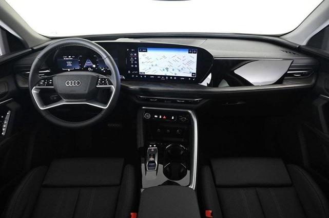 Photo of 2025 Tambora Gray Metallic Audi Q5
