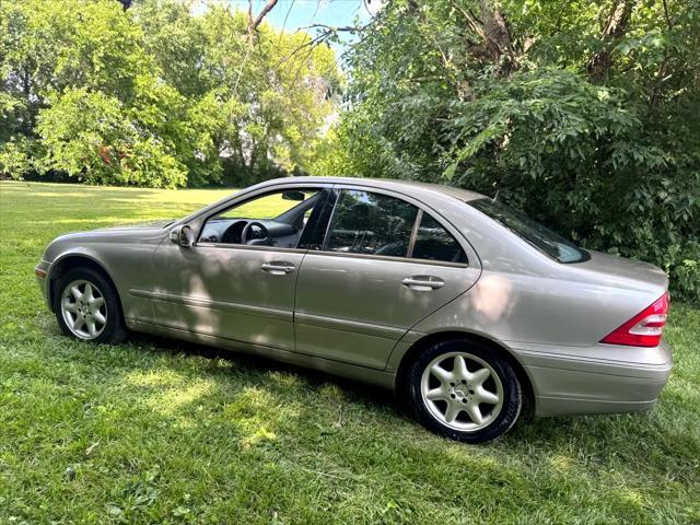 Photo of 2003 Silver Mercedes-Benz C-Class