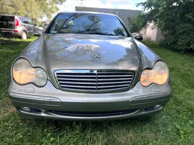 Photo of 2003 Silver Mercedes-Benz C-Class
