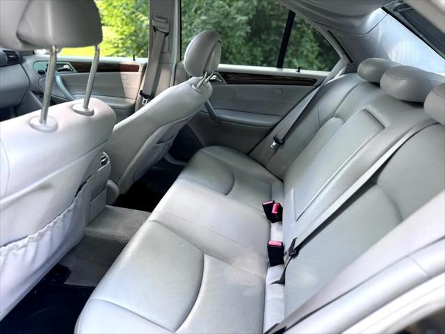 Photo of 2003 Silver Mercedes-Benz C-Class