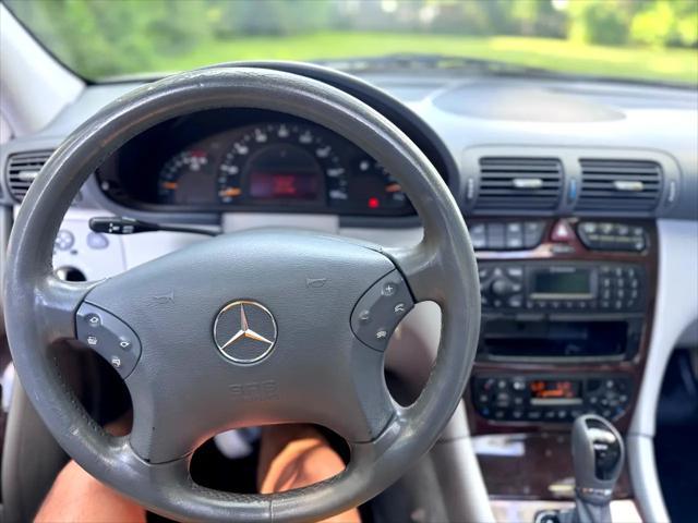 Photo of 2003 Silver Mercedes-Benz C-Class