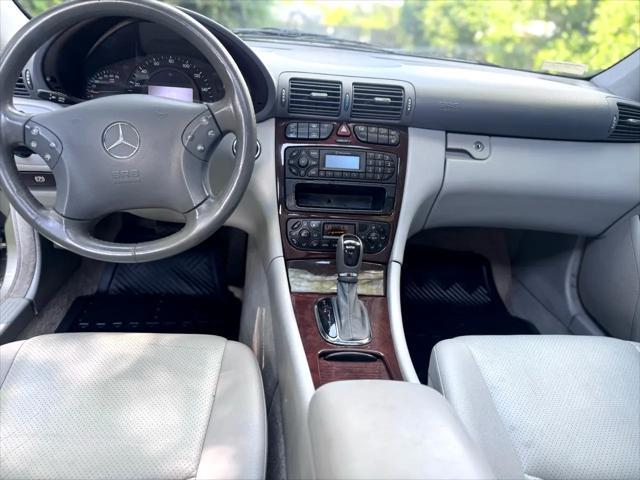 Photo of 2003 Silver Mercedes-Benz C-Class