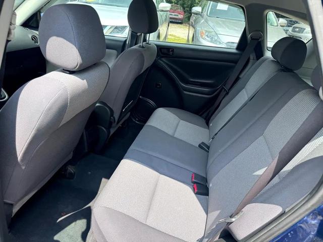 Photo of 2005 Blue Pontiac Vibe