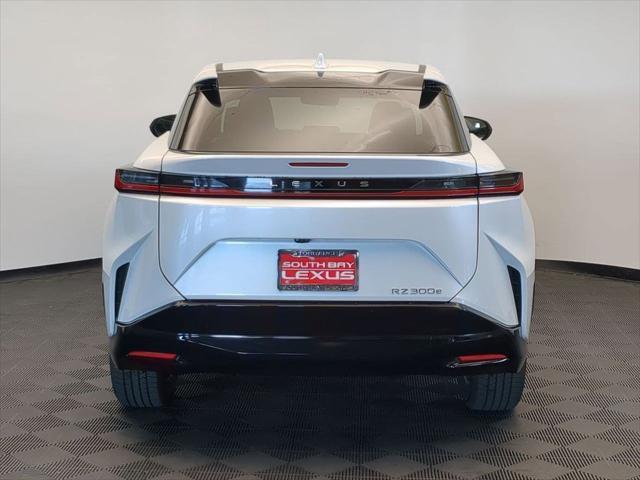 Photo of 2025 Eminent White Pearl Lexus RZ 300e