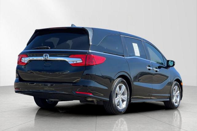 Photo of 2018 Crystal Black Pearl Honda Odyssey