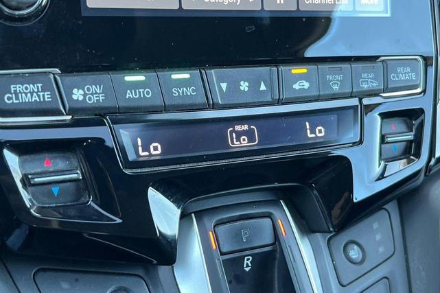 Photo of 2018 Crystal Black Pearl Honda Odyssey