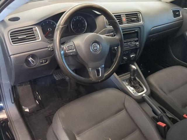 Photo of 2012 Black Uni Volkswagen Jetta