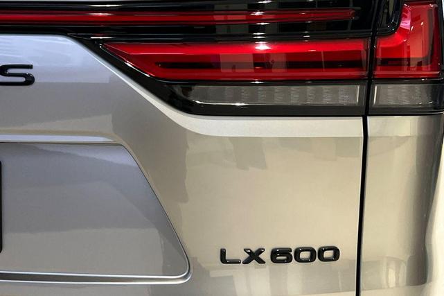 Photo of 2025 Sonic Titanium Lexus LX 600