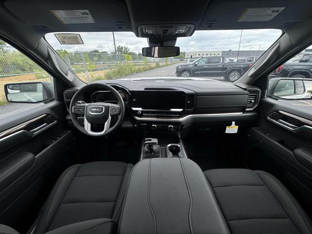 Photo of 2025 Summit White GMC Sierra 1500