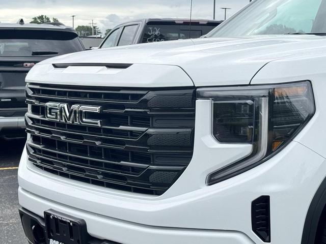 Photo of 2025 Summit White GMC Sierra 1500